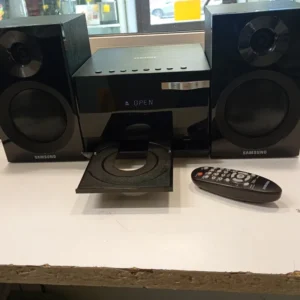 Wieża Samsung MM-E320/EN + pilot. Komis Madej