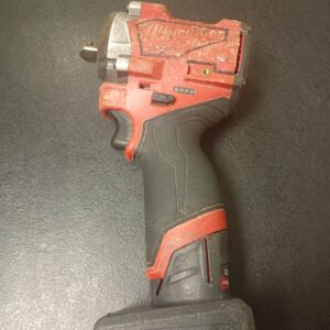 Klucz udarowy akumulatorowy MILWAUKEE m12 fciwp12g3 1/2" +2 aku 5 oraz 3 Ah -Komis MADEJ Dębica