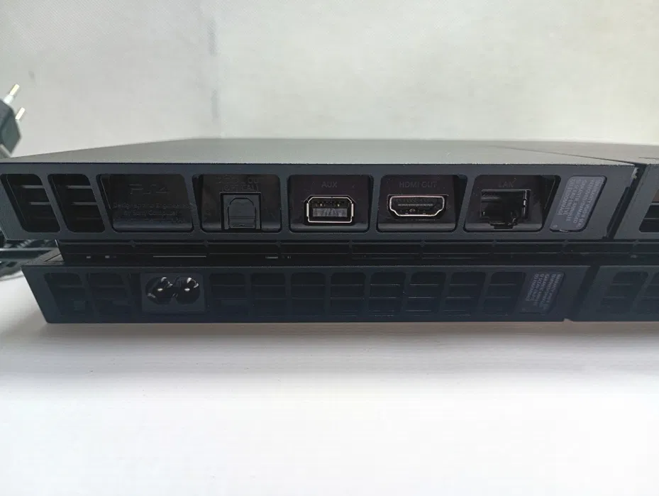 Konsola Sony PlayStation 4 CUH 1216B Komis Madej Krosno Lewakowskiego - obrazek 2
