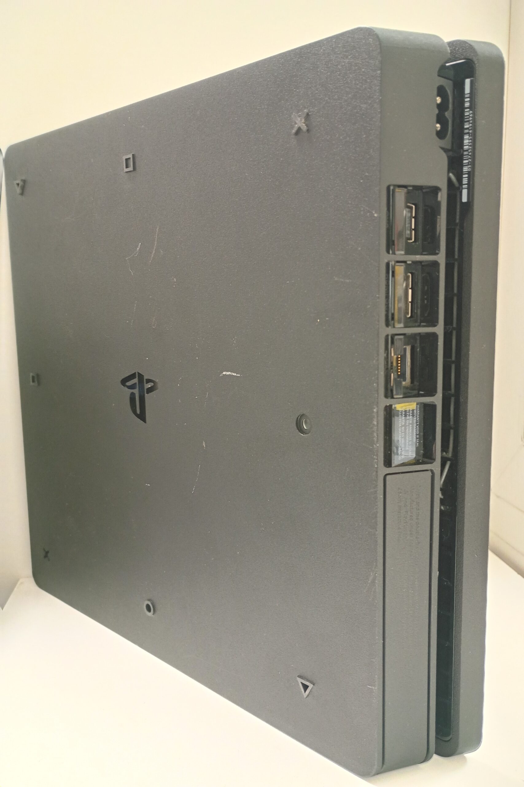 Konsola+2 pady PlayStation 4 Slim 1TB-Komis MADEJ Dębica - obrazek 3